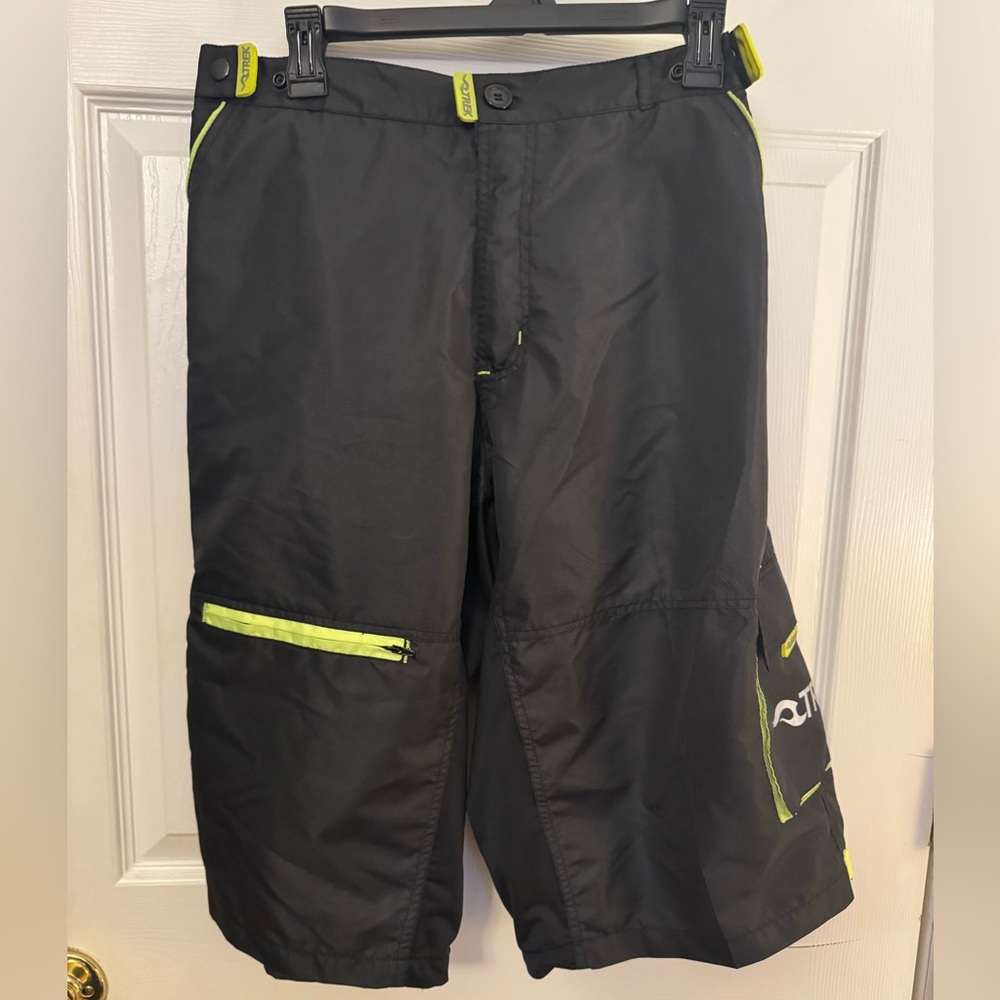 Trek Mountain Bike Shorts, XL, Black & Neon Green
